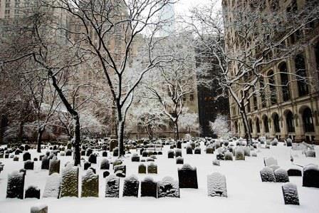 Snow-gathers-on-graveston-004.jpg